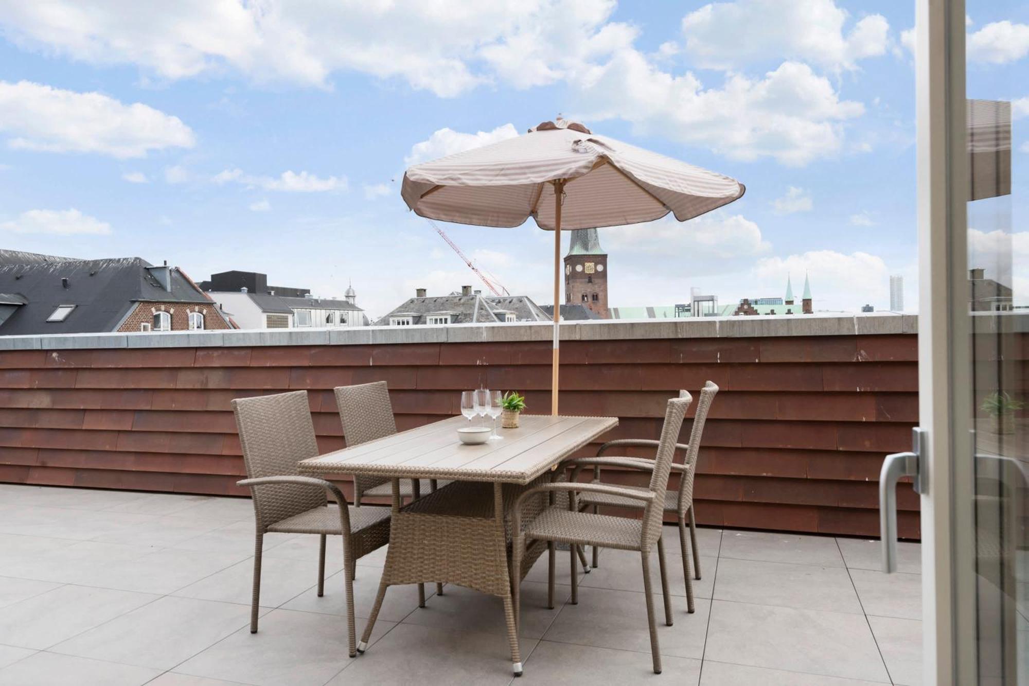 Grand Penthouse Suite With Private Rooftop Terrace Århus Zewnętrze zdjęcie