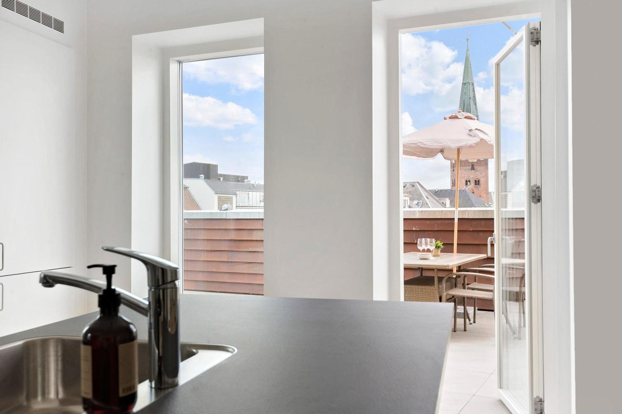 Grand Penthouse Suite With Private Rooftop Terrace Århus Zewnętrze zdjęcie
