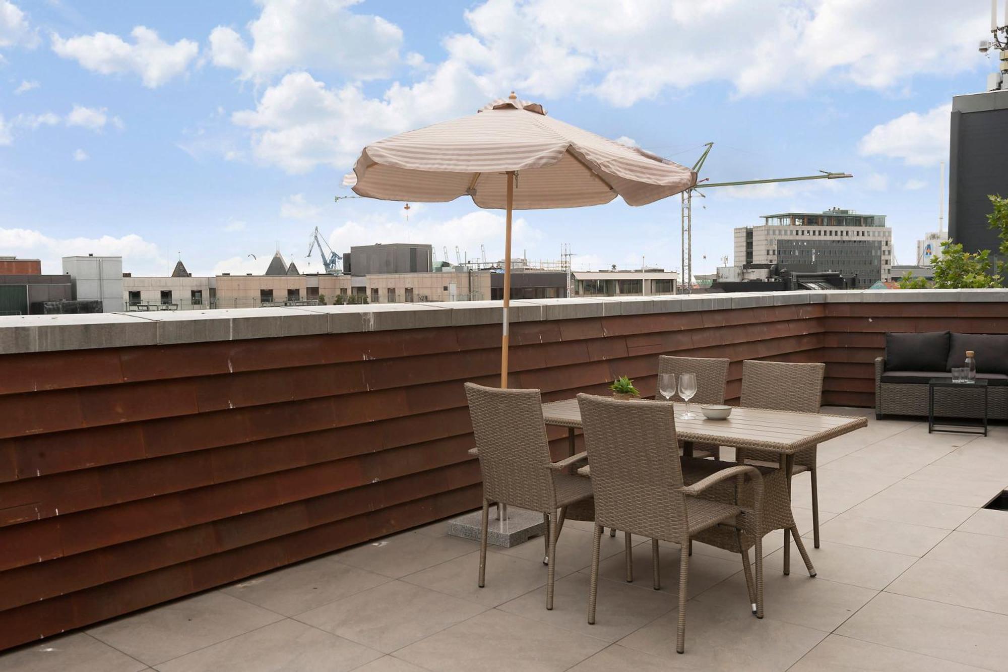 Grand Penthouse Suite With Private Rooftop Terrace Århus Zewnętrze zdjęcie